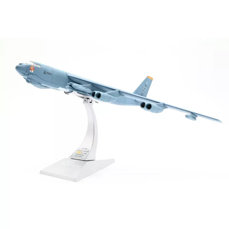 Corgi 1:444 Scale AA33506 Boeing B-52H Stratofortress - Boxed