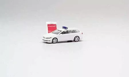 Herpa 13772 HO Scale Volkswagen Passat Station Wagon - Minikit -- Various Standard Colors