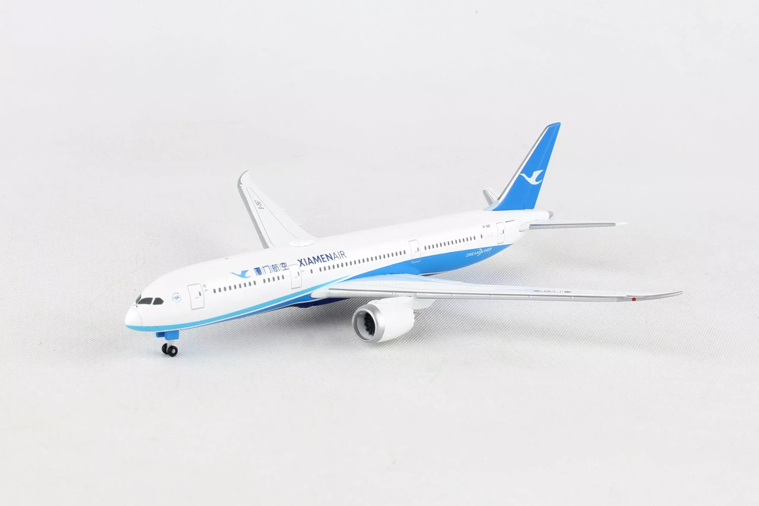 Herpa Wings HE530958 Xiamenair 787-9 1/500