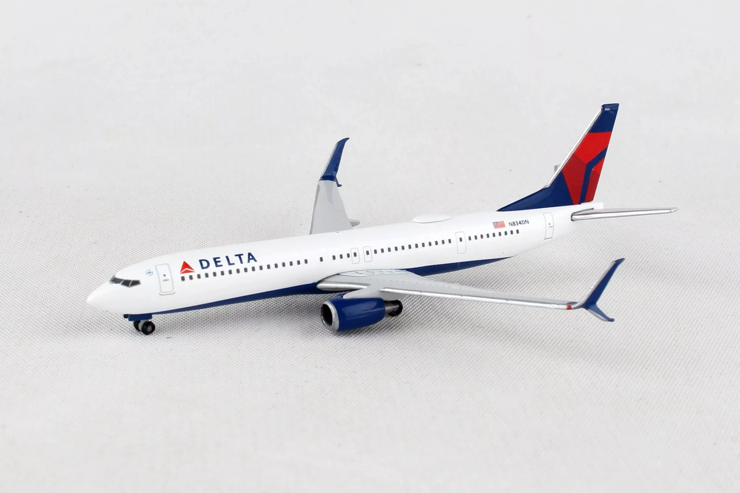 Herpa Wings HE531382 Delta 737-900Er 1/500