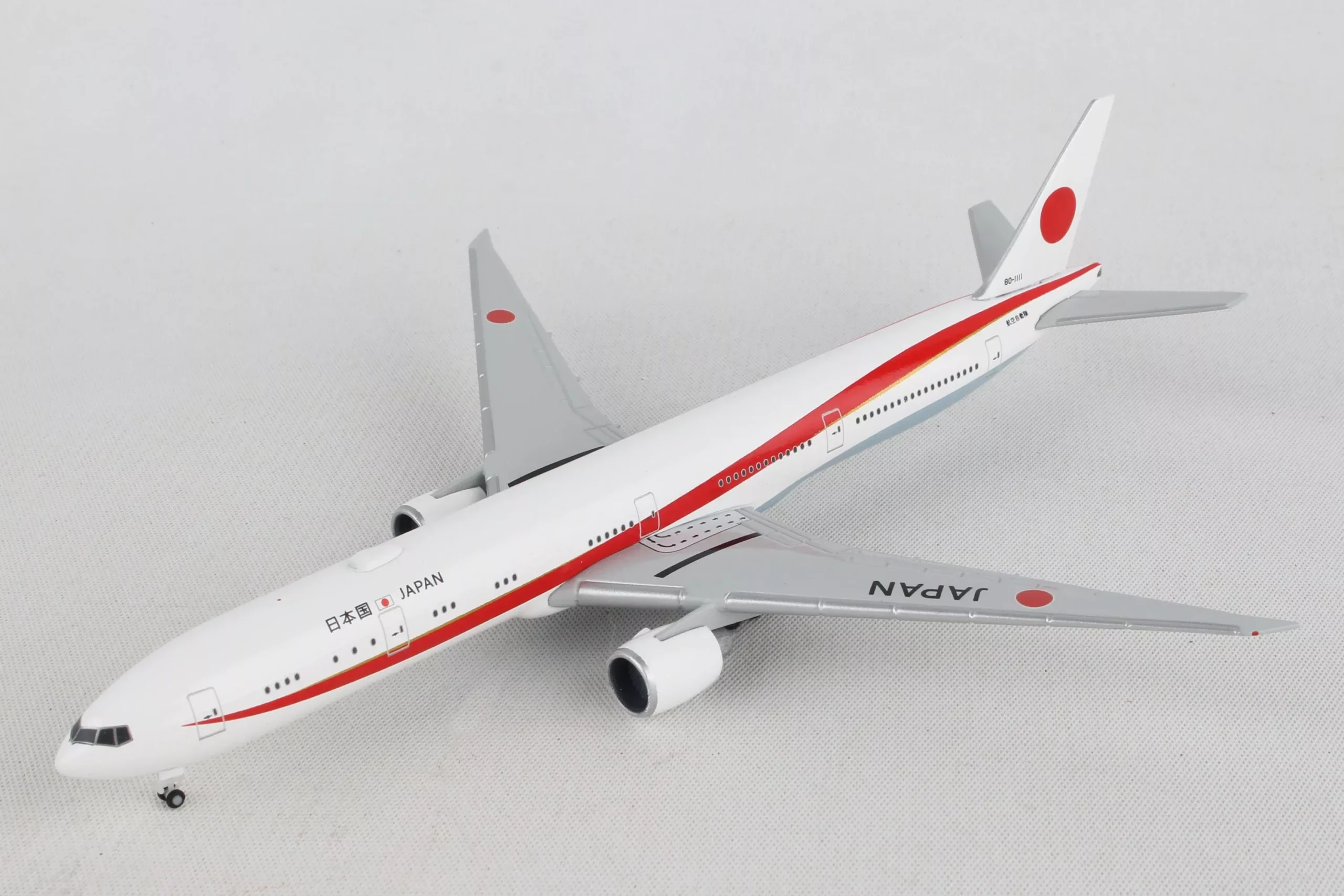 Herpa Wings HE532778 Jasdf 777-300Er 1/500