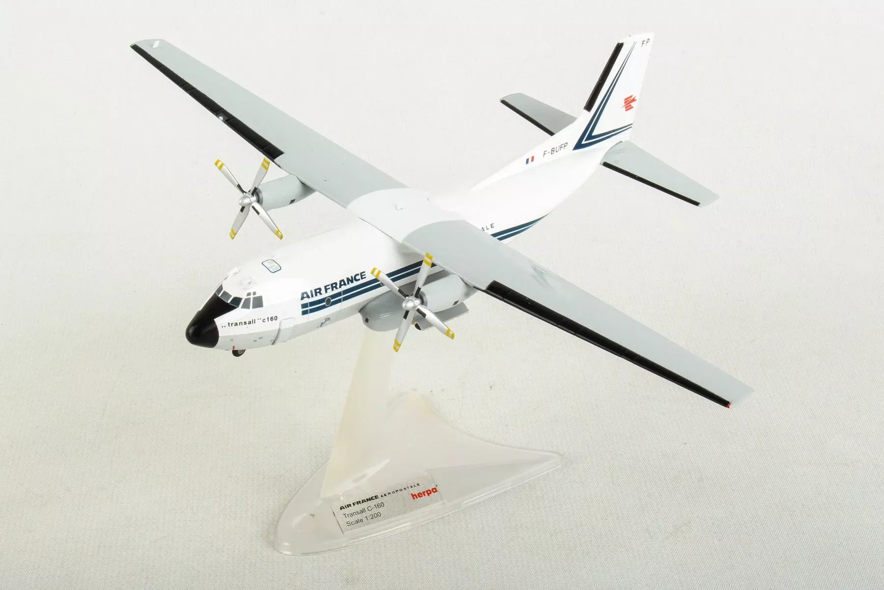 Herpa Wings HE559683 Air France C-160 1/200
