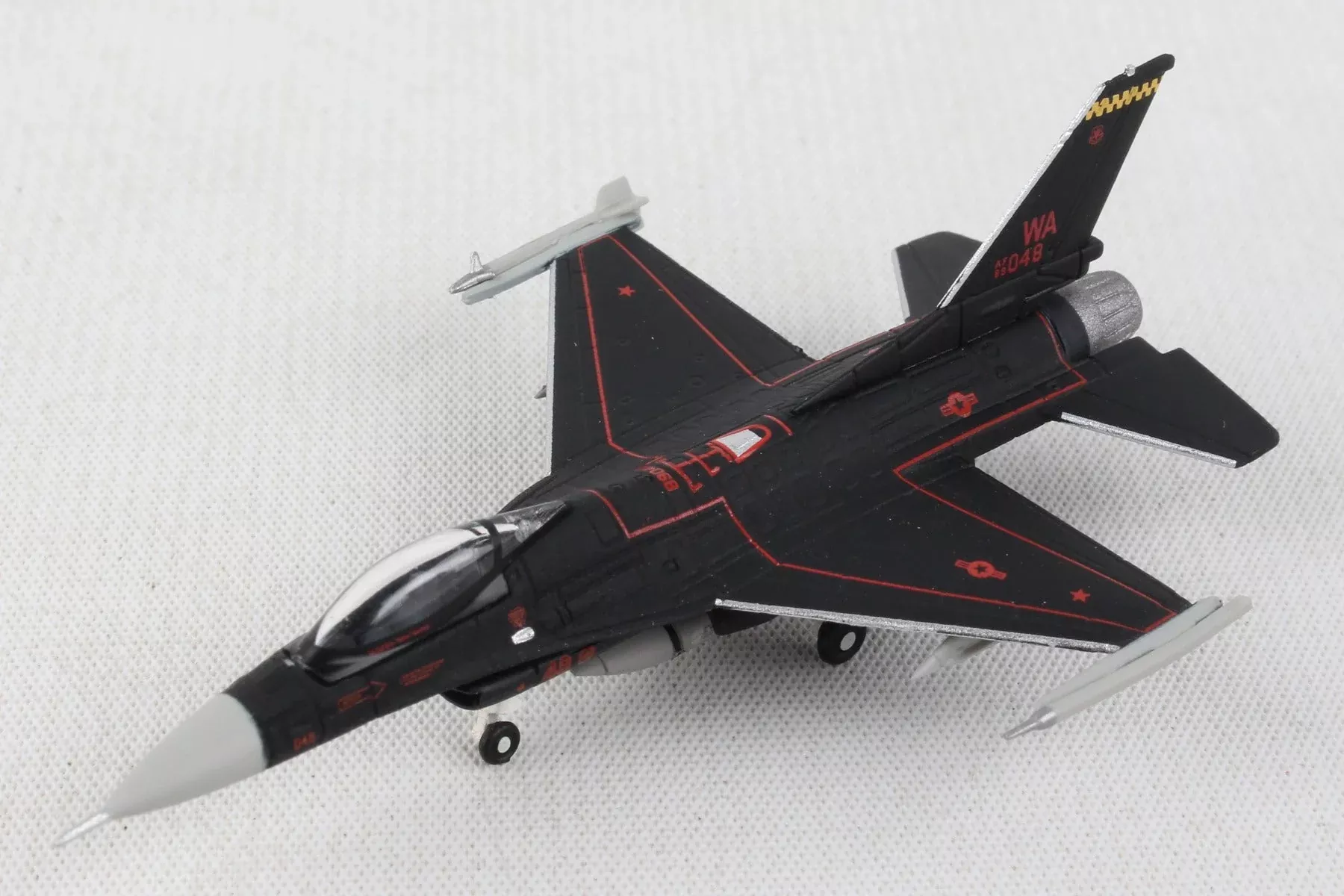 Herpa Wings HE571098 Usaf F-16C 1/200 64Th Agressor Sqn Nellis Afb Wraith