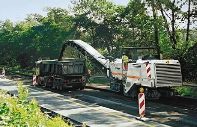 Kibri 11653 HO Scale Pavement Remover