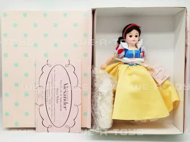 Madame Alexander Snow White Doll No. 50600 NEW
