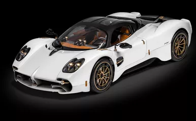 Pocher #HK123 1/8 Pagani Utopia Coupé Bianco Perla Diecast Kit