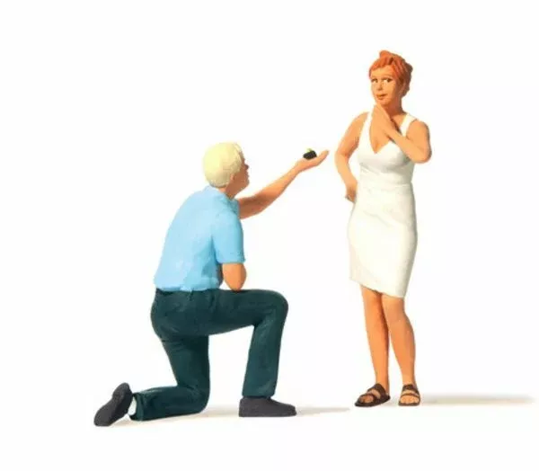 Preiser 44932 G Scale Marriage Proposal -- pkg(2)