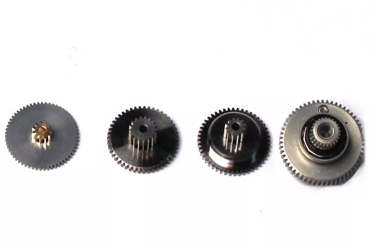 Savox SV1270TG Servo Gear Set w/ Bearings