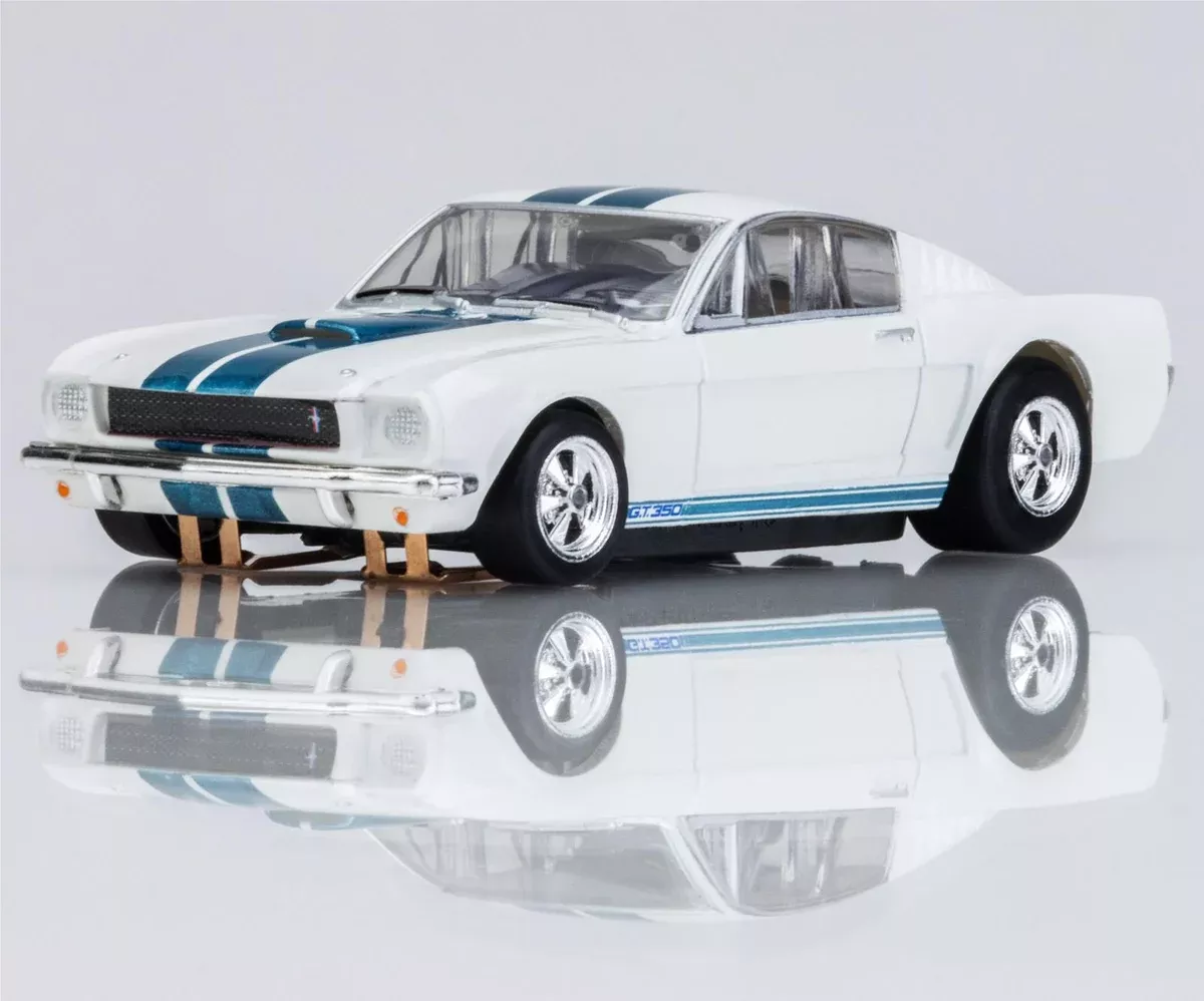 Shelby GT350 1965 White/Blue AFX22068